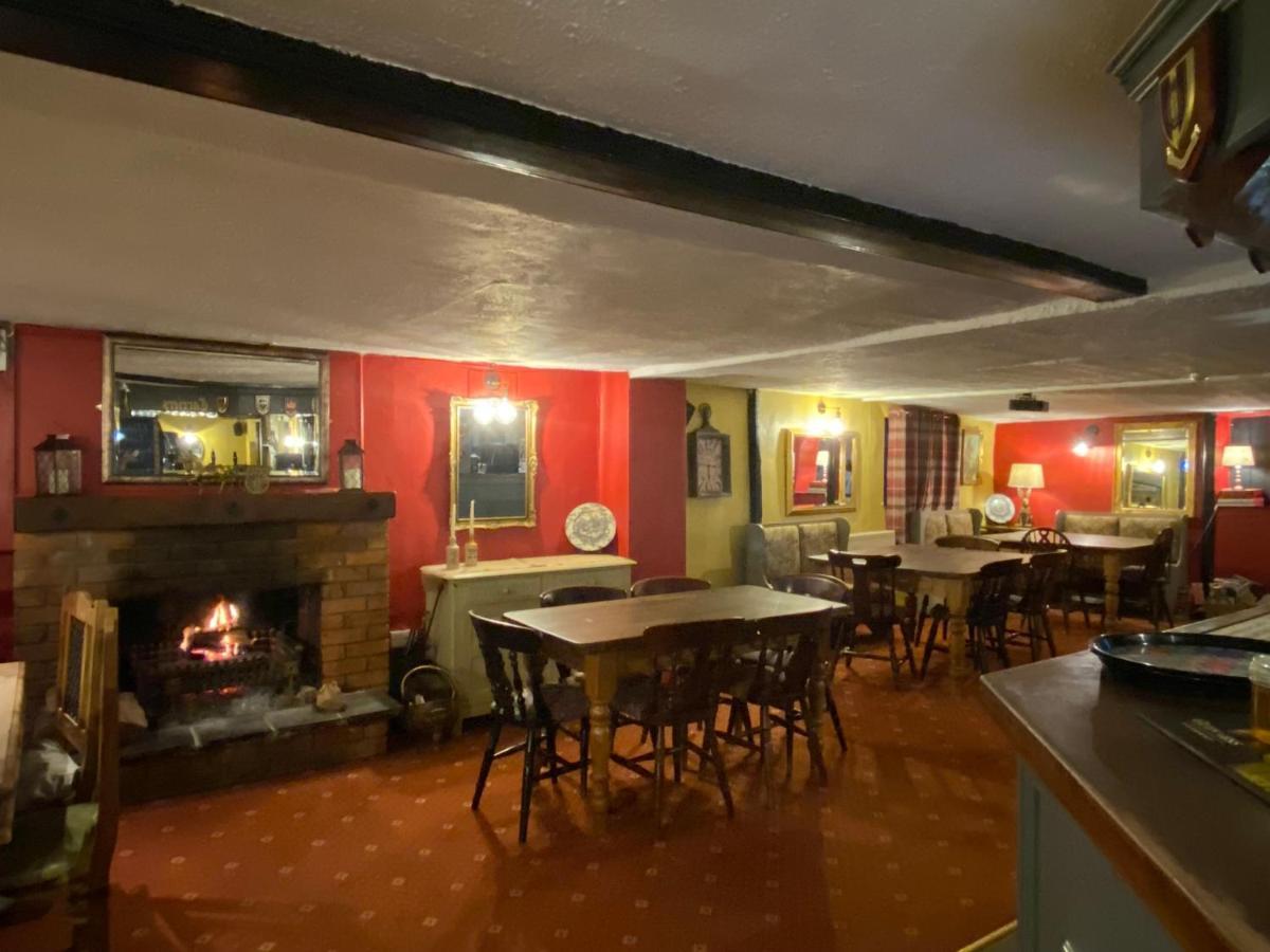The Carriers Arms Hotel Codford St Mary Esterno foto
