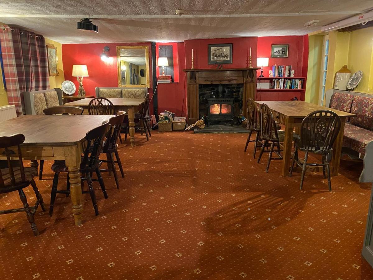 The Carriers Arms Hotel Codford St Mary Esterno foto
